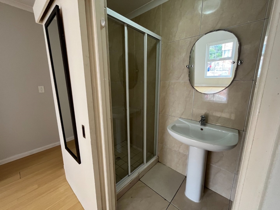 To Let 1 Bedroom Property for Rent in Rondebosch Western Cape